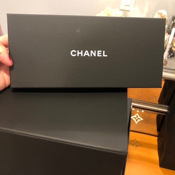 ✨Gorgeous Cruise Chanel Necklace✨ - Picture 4 of 9